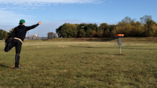 Discgolf erfordert Geschicklichkeit und Koordination