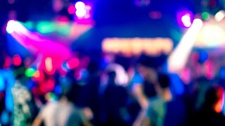 Nachtwanderer: Seite an Seite durch die Nacht